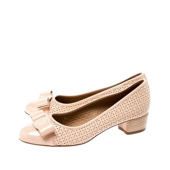 Ferragamo Perforated Flat - Picture 4 of 6
